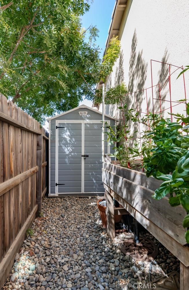 1115 Sanders Ave, Clovis, CA 93619