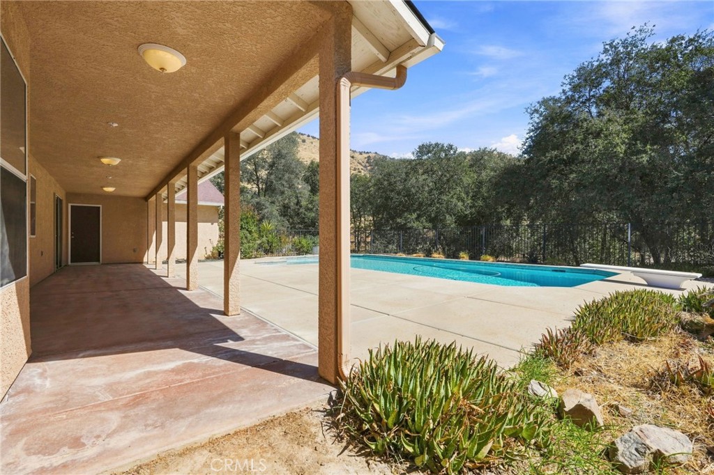 1184 Elwood, Squaw Valley, CA 93675