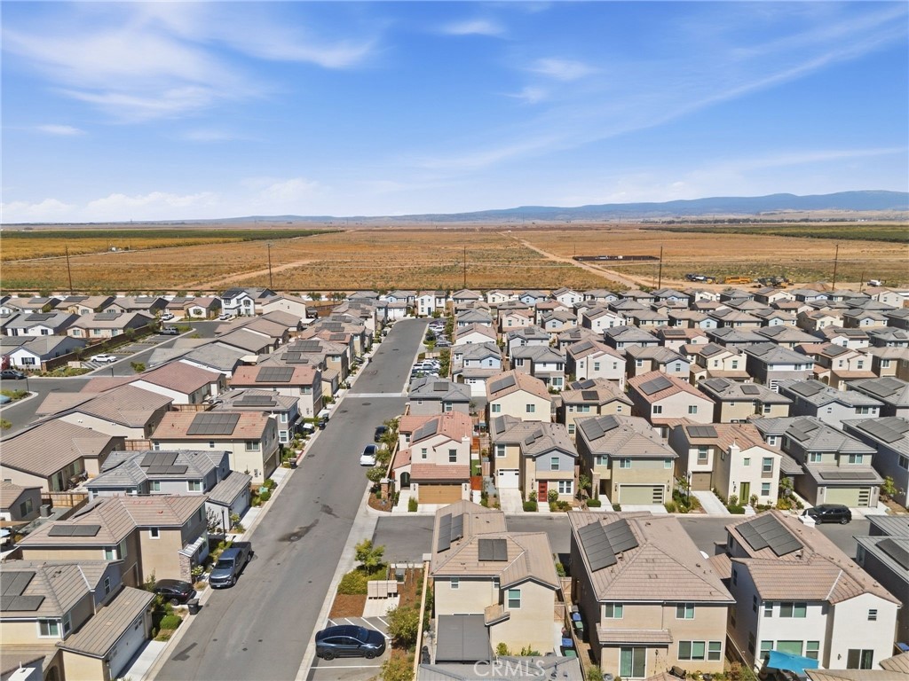 1123 W Royalty, Madera, CA 93636