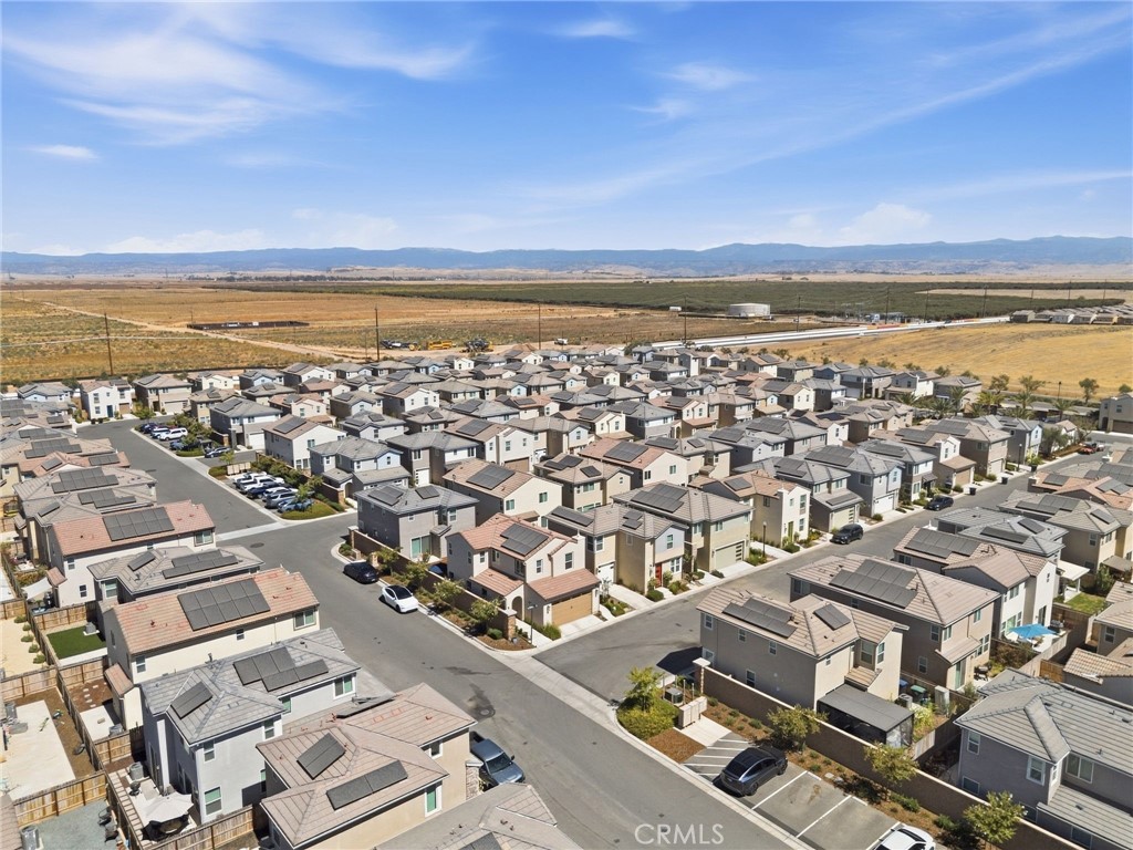 1123 W Royalty, Madera, CA 93636