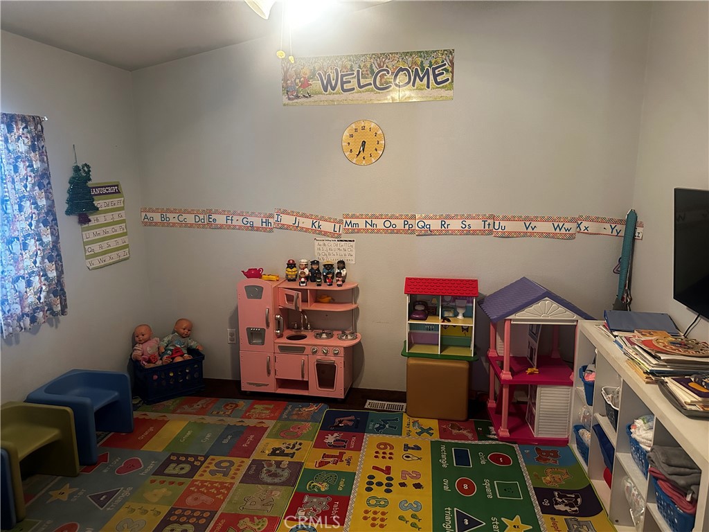 1907 Dairy Ave #16, Corcoran, CA 93212