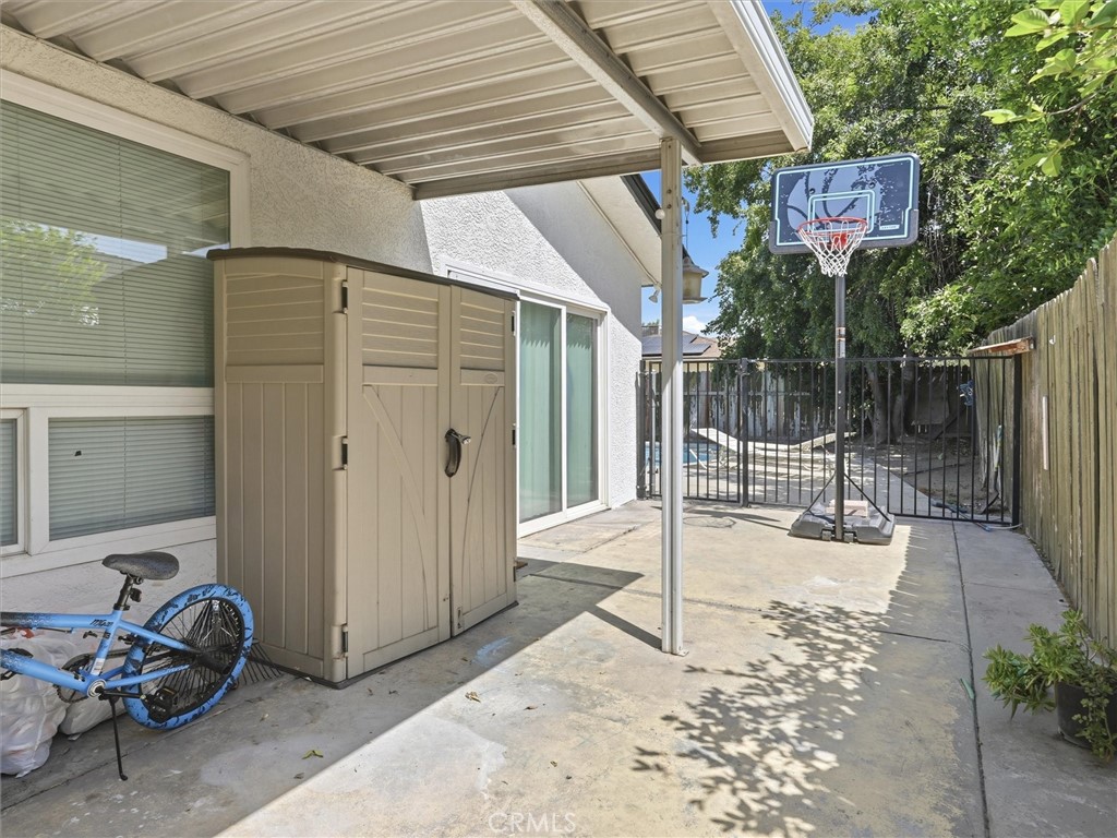 649 W Ashcroft, Clovis, CA 93612
