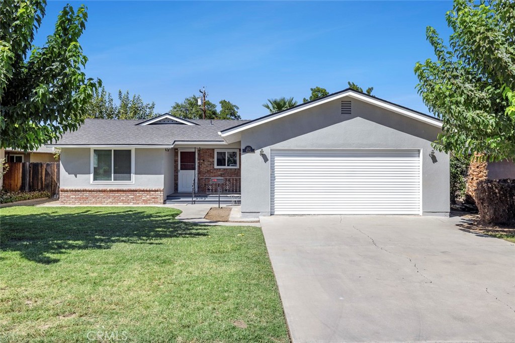 212 Harvard Ave, Coalinga, CA 93210