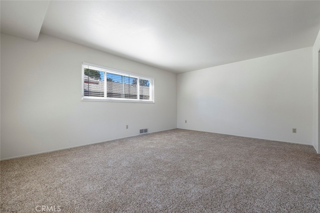 212 Harvard Ave, Coalinga, CA 93210