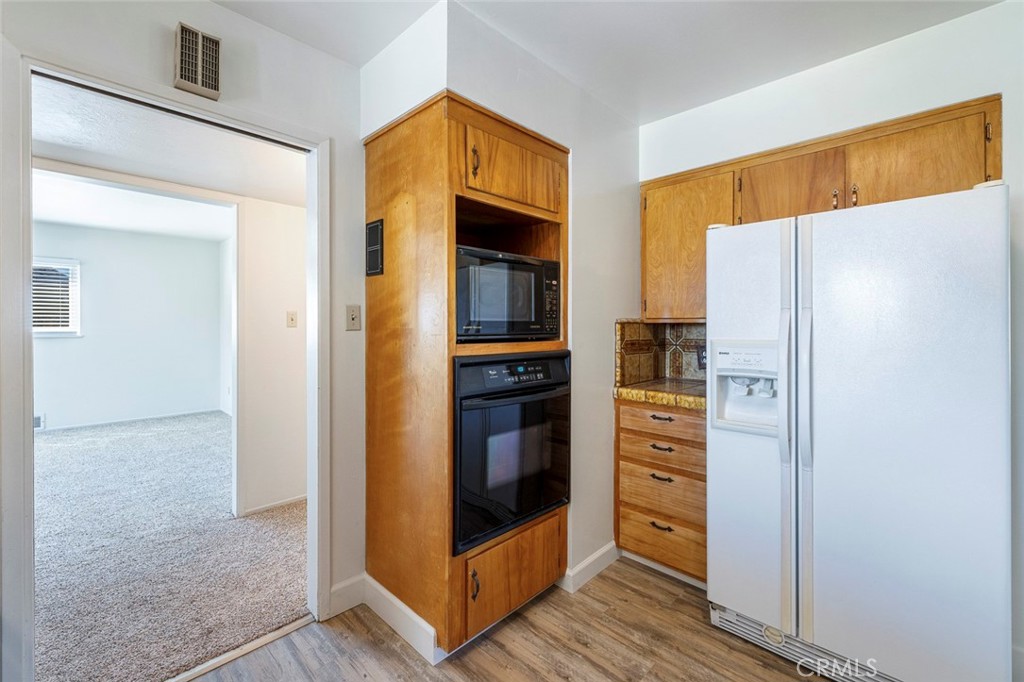 212 Harvard Ave, Coalinga, CA 93210
