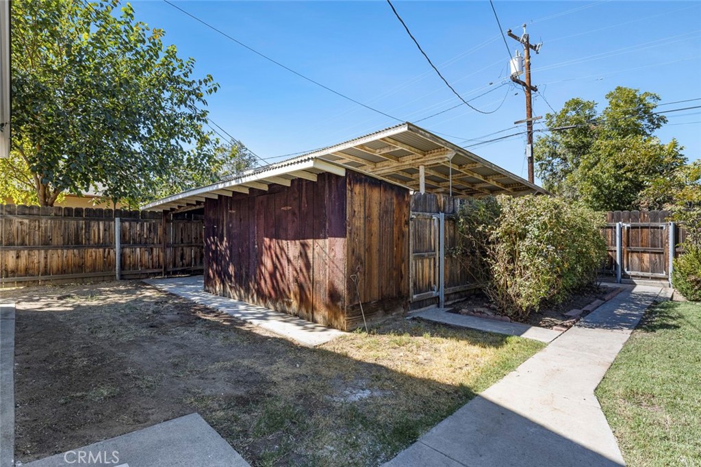 212 Harvard Ave, Coalinga, CA 93210
