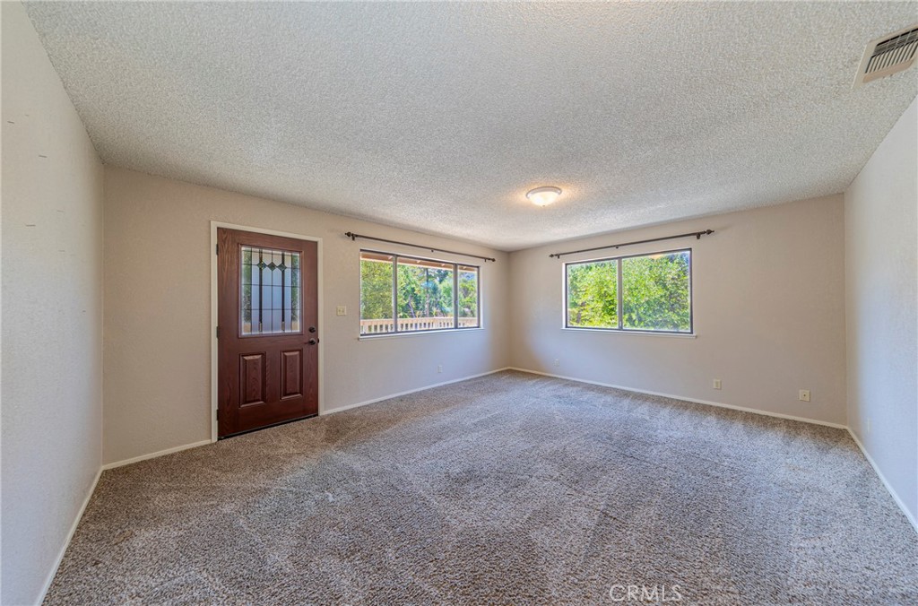 45453 N Oakview, Oakhurst, CA 93644