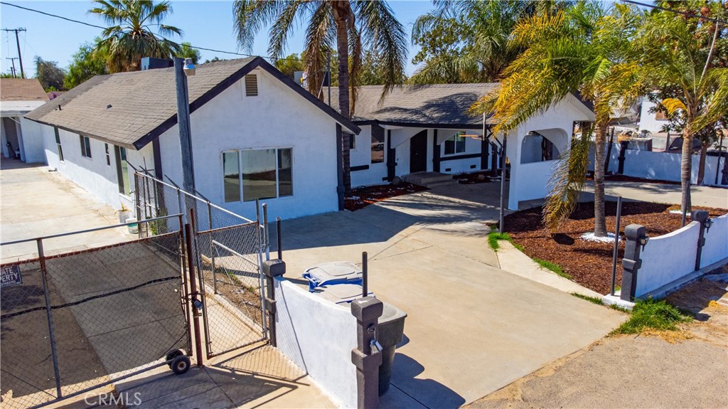 815 E 5th, Hanford, CA 93230