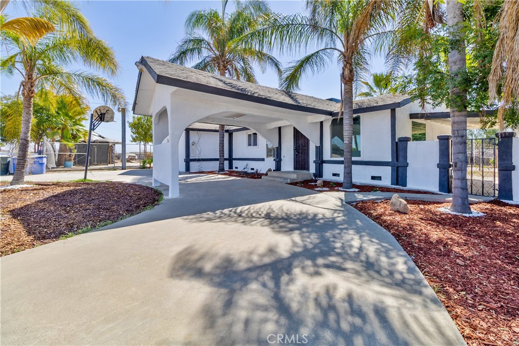 815 E 5th, Hanford, CA 93230