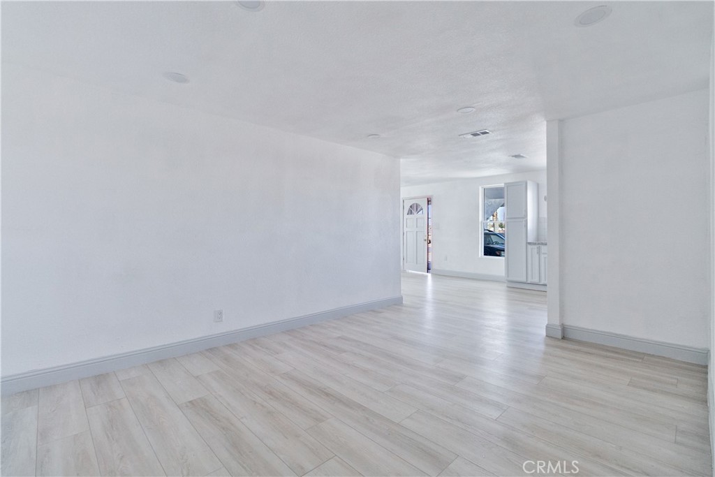 815 E 5th, Hanford, CA 93230