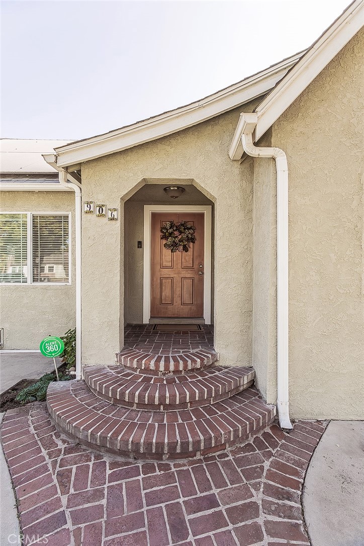 906 E Fountain, Fresno, CA 93704