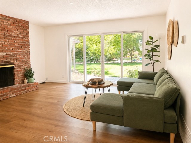210 Wood Duck Ave, Sanger, CA 93657