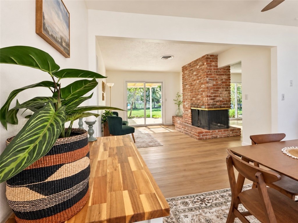 210 Wood Duck Ave, Sanger, CA 93657