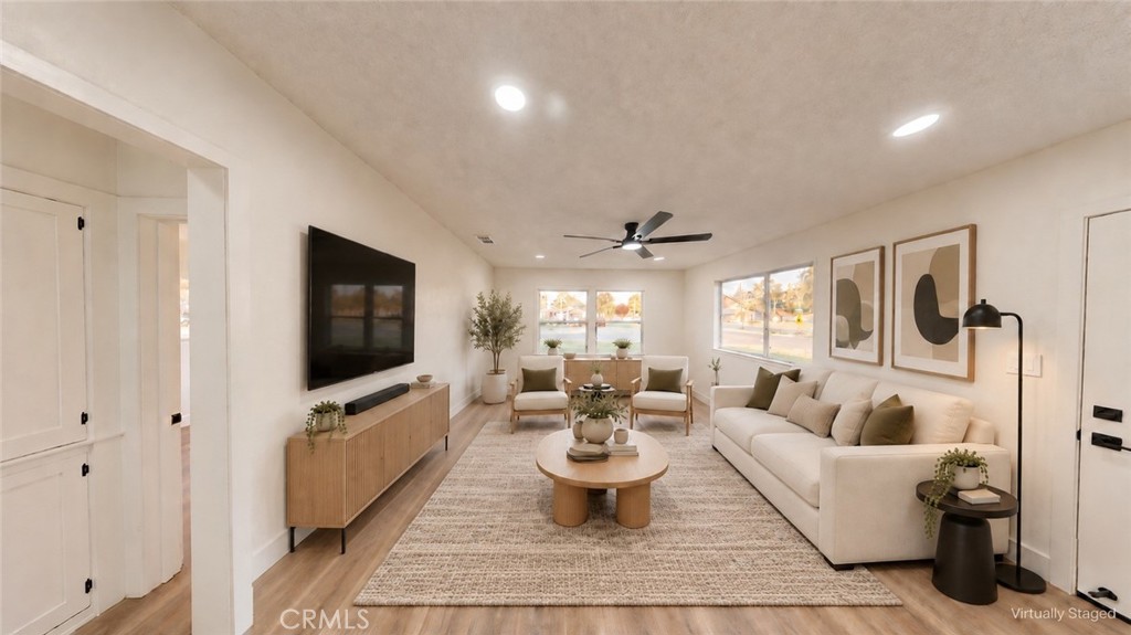 20943 S Castro, Laton, CA 93242
