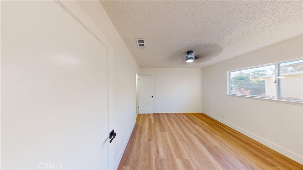 20943 S Castro, Laton, CA 93242