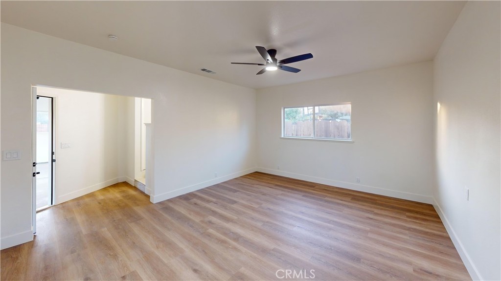 20943 S Castro, Laton, CA 93242