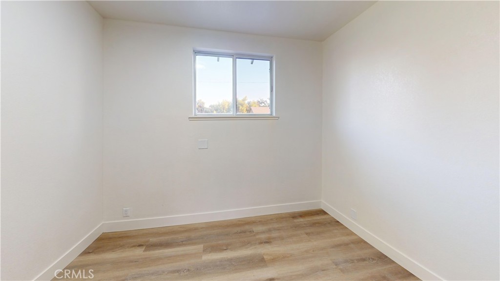 20943 S Castro, Laton, CA 93242