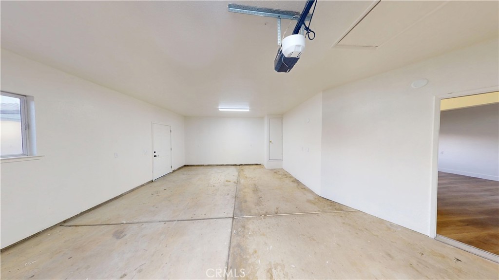 20943 S Castro, Laton, CA 93242