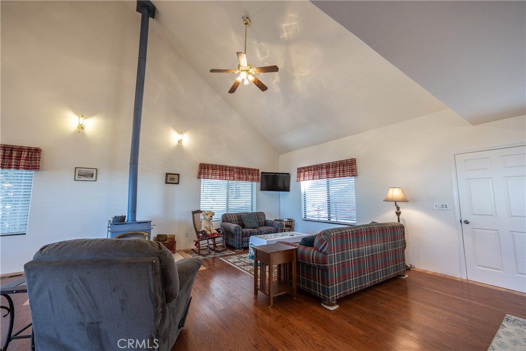 7501 Yosemite Park Way, Yosemite, CA 95389