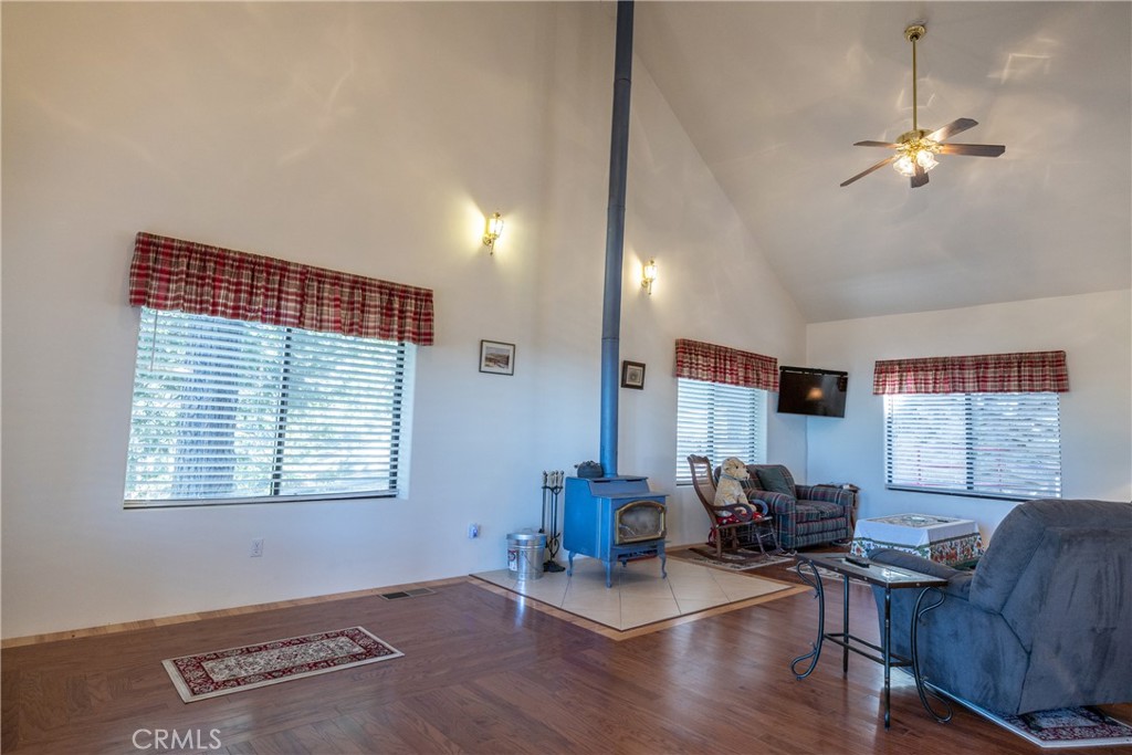 7501 Yosemite Park Way, Yosemite, CA 95389