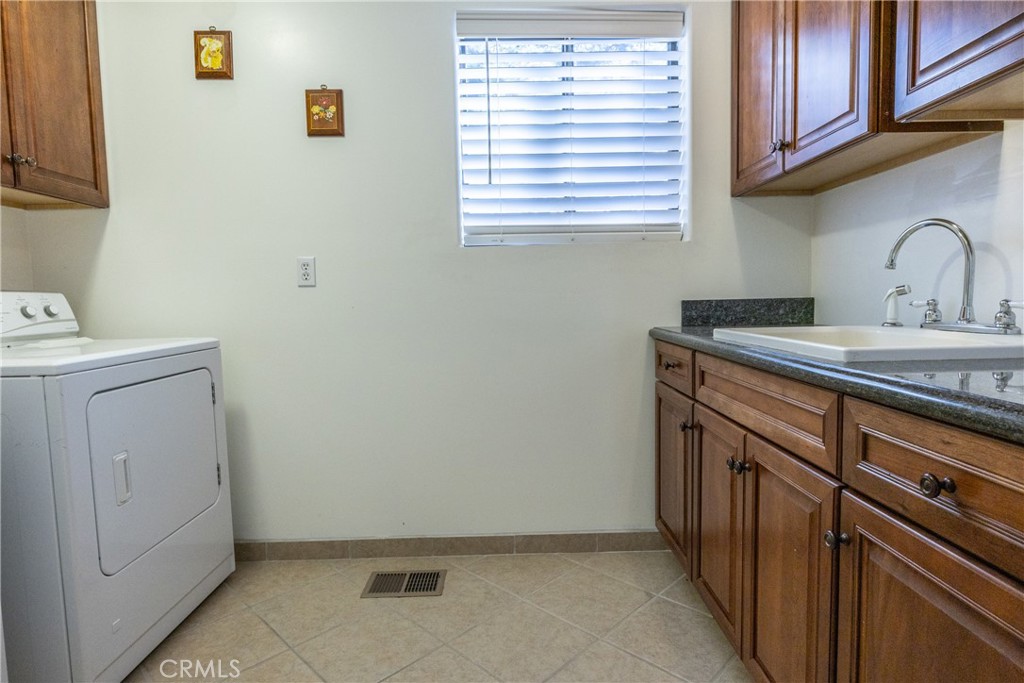 7501 Yosemite Park Way, Yosemite, CA 95389