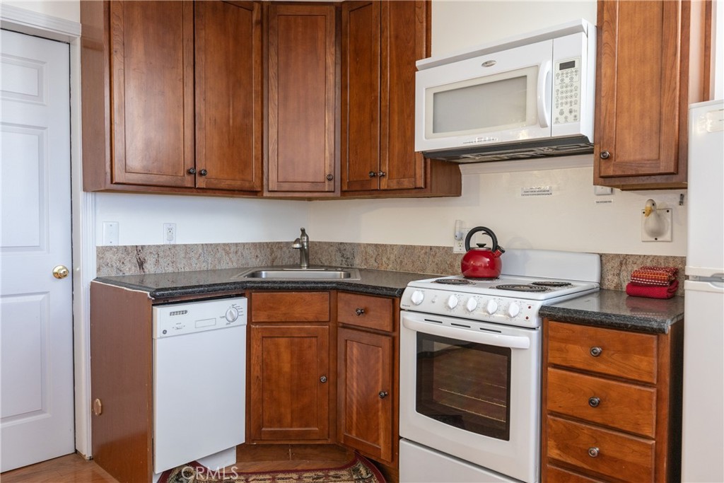 7501 Yosemite Park Way, Yosemite, CA 95389
