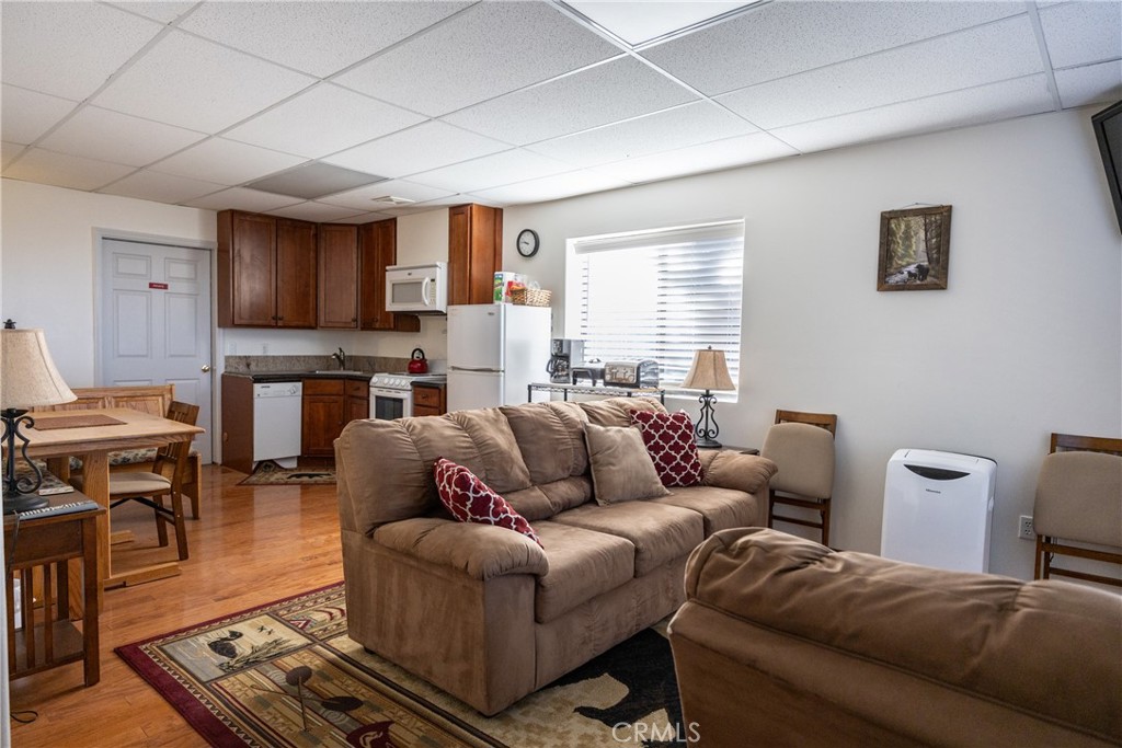 7501 Yosemite Park Way, Yosemite, CA 95389