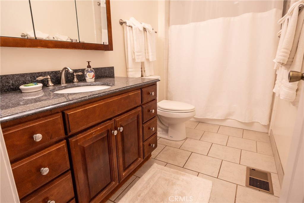 7501 Yosemite Park Way, Yosemite, CA 95389
