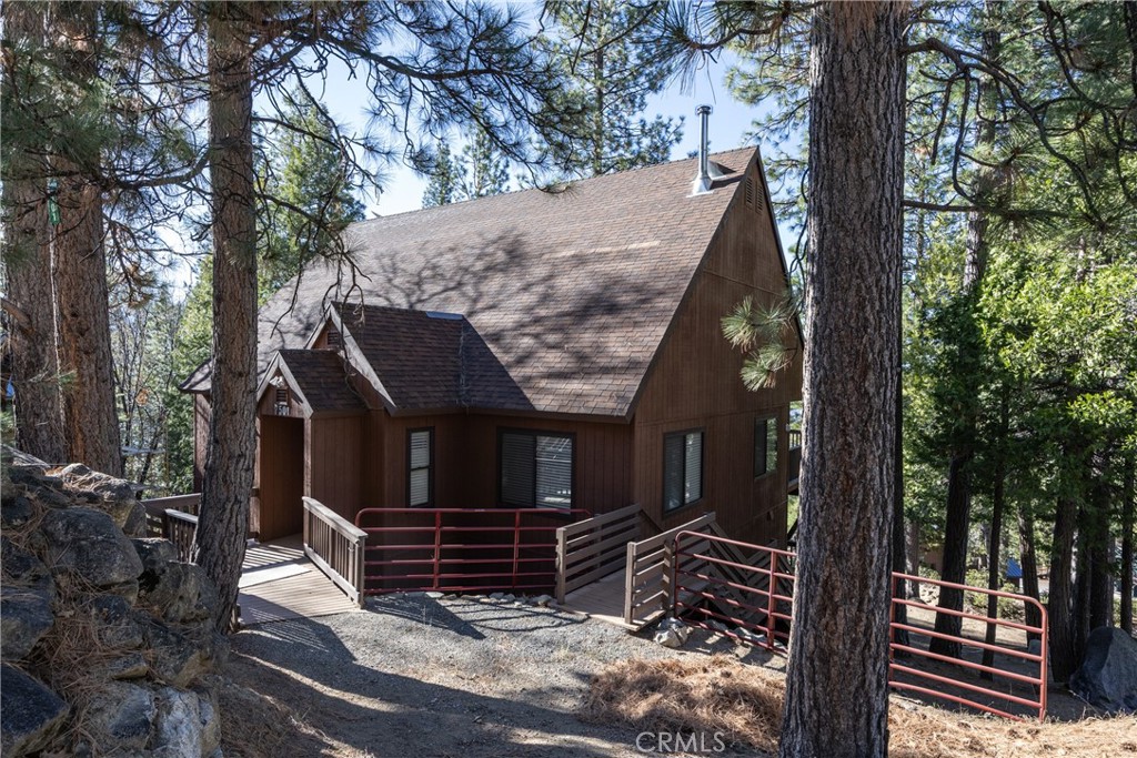 7501 Yosemite Park Way, Yosemite, CA 95389