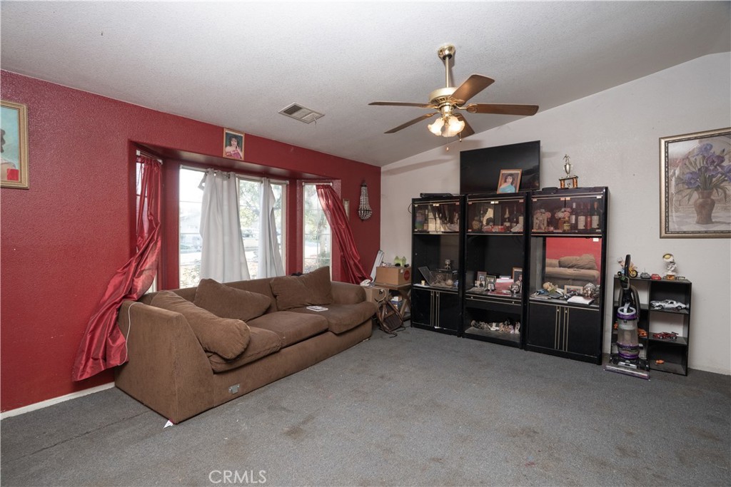 220 Walker, Coalinga, CA 93210