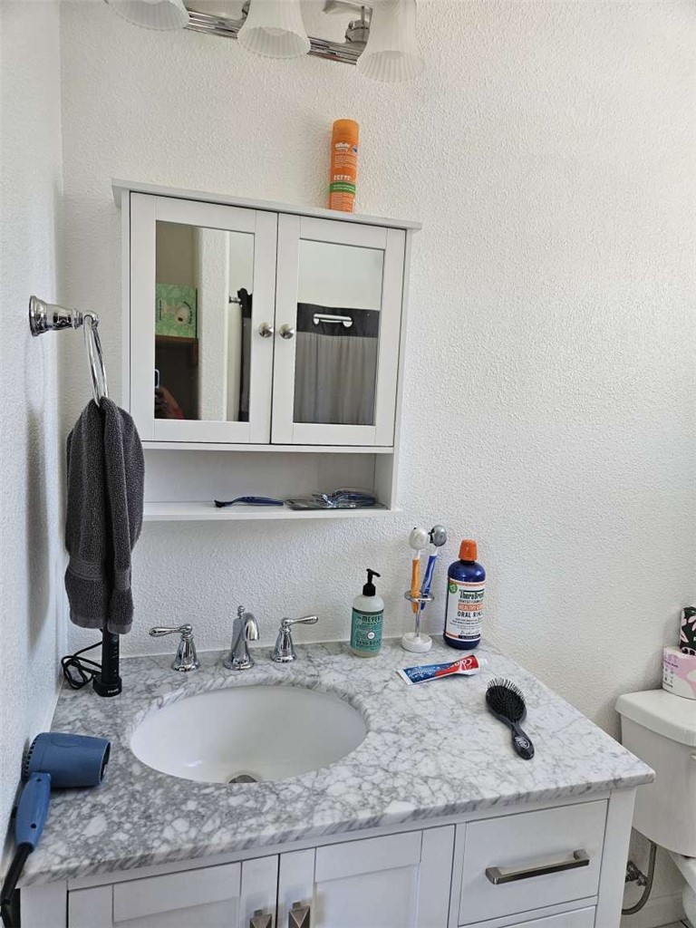 43980 CA-49, Ahwahnee, CA 93601