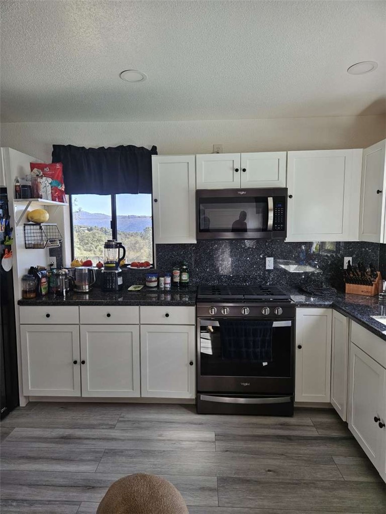 43980 CA-49, Ahwahnee, CA 93601