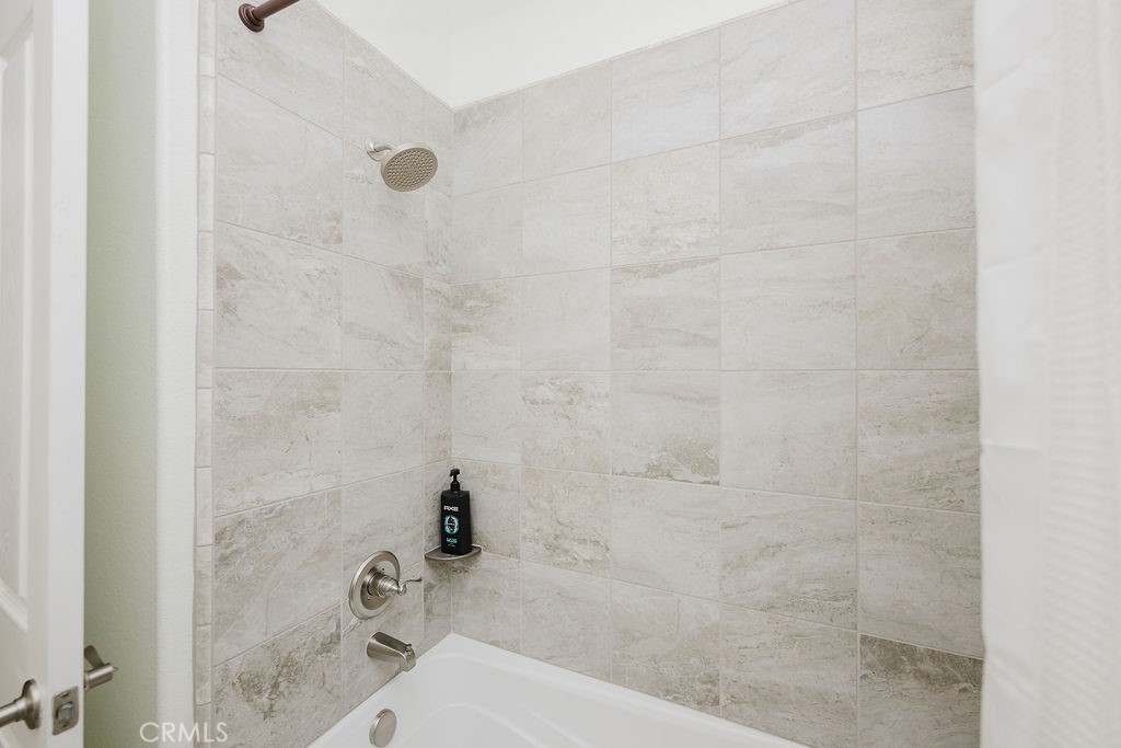 1671 E Bella Fiore, Fresno, CA 93730