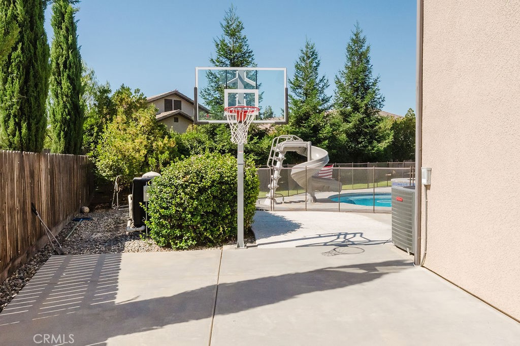 1671 E Bella Fiore, Fresno, CA 93730