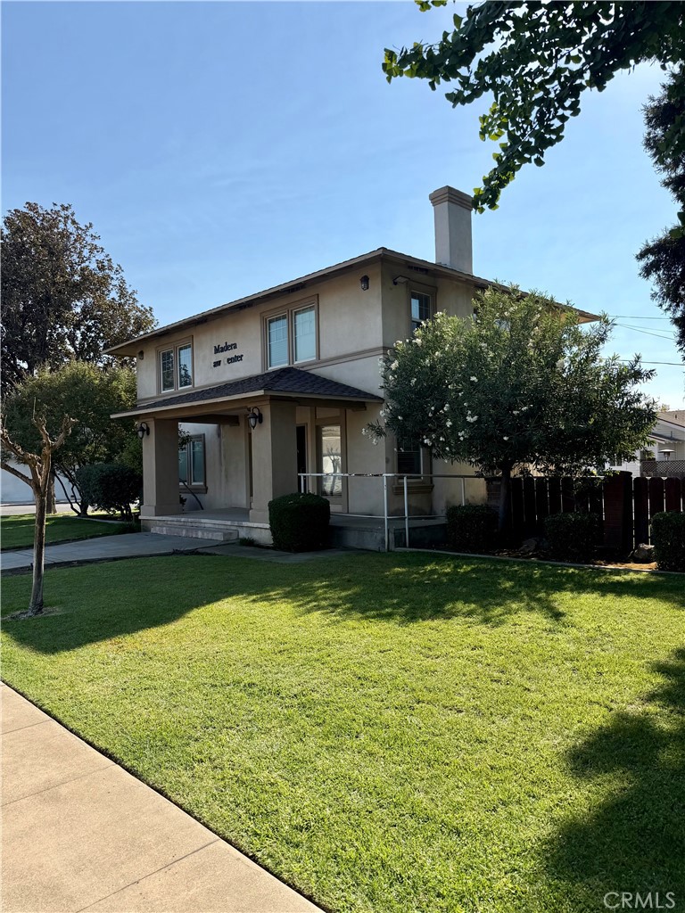 400 W Yosemite Ave, Madera, CA 93637