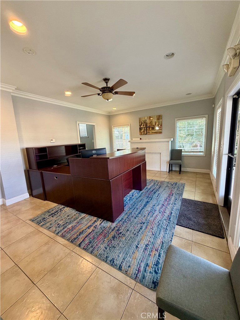400 W Yosemite Ave, Madera, CA 93637