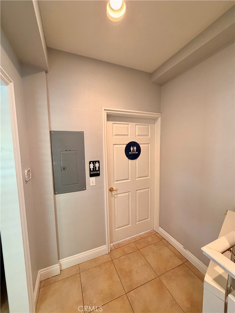 400 W Yosemite Ave, Madera, CA 93637