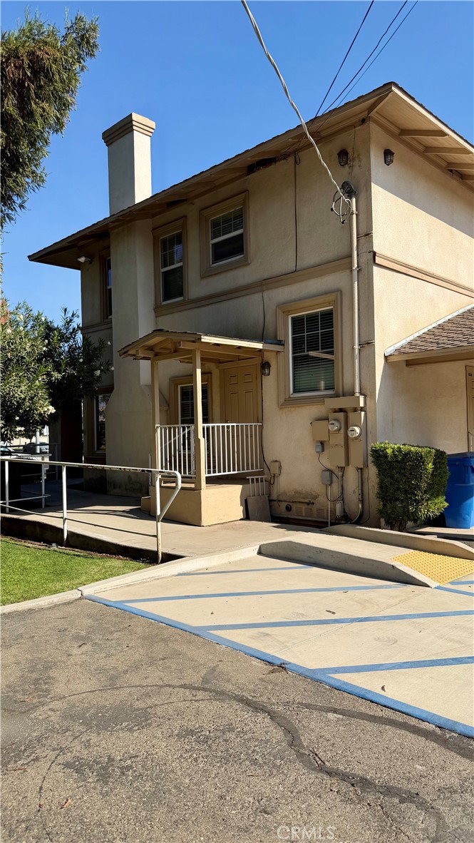 400 W Yosemite Ave, Madera, CA 93637