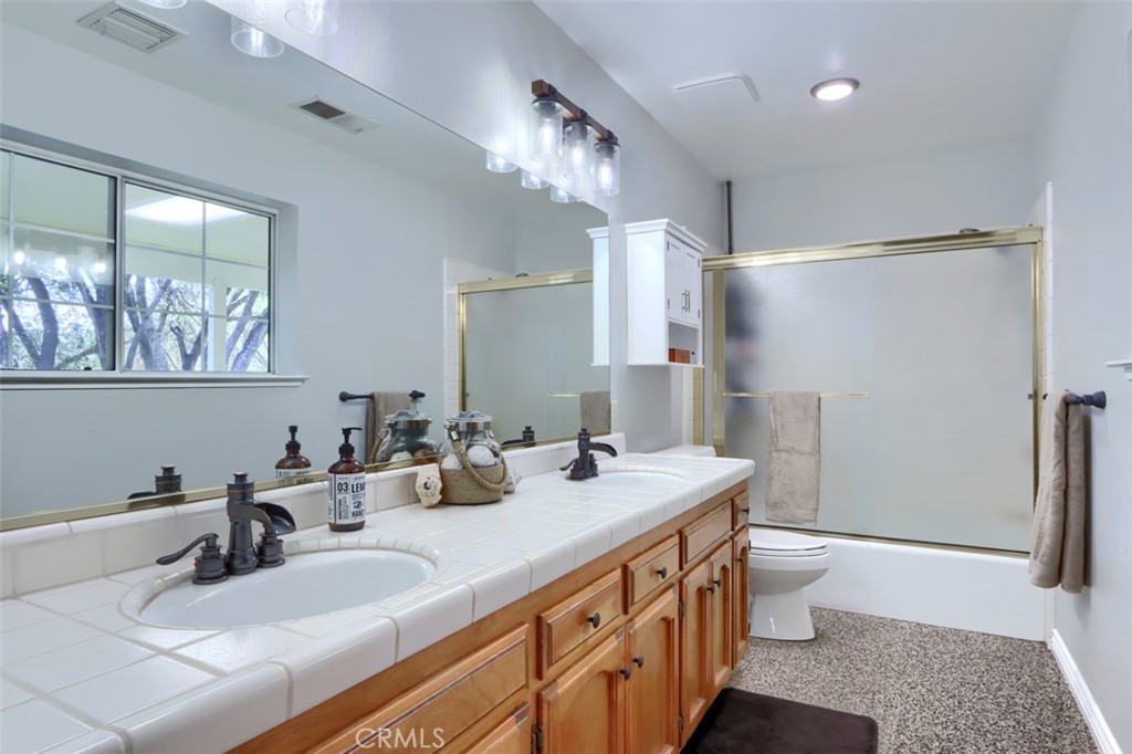 33337 Gold Nugget Ct, Coarsegold, CA 93614