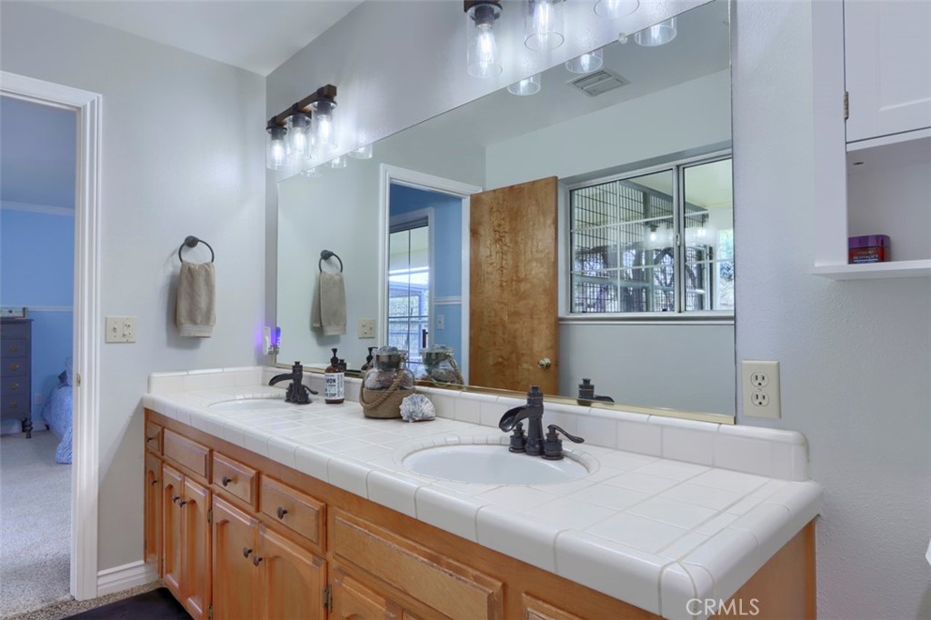 33337 Gold Nugget Ct, Coarsegold, CA 93614