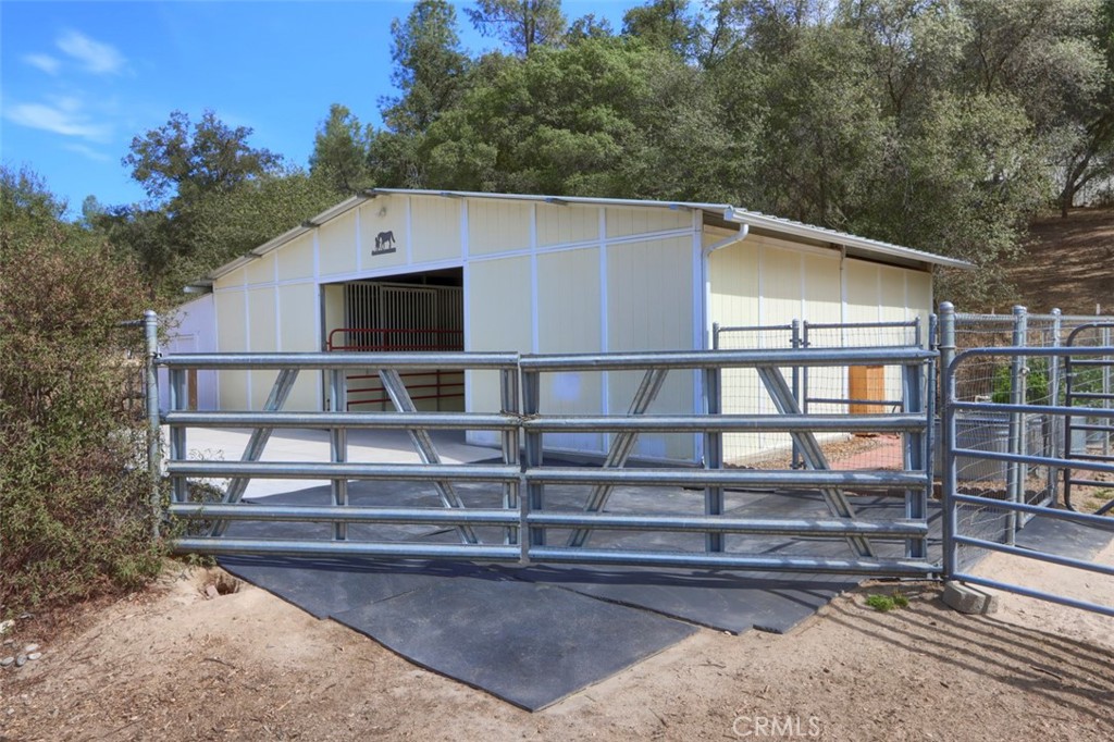 33337 Gold Nugget Ct, Coarsegold, CA 93614