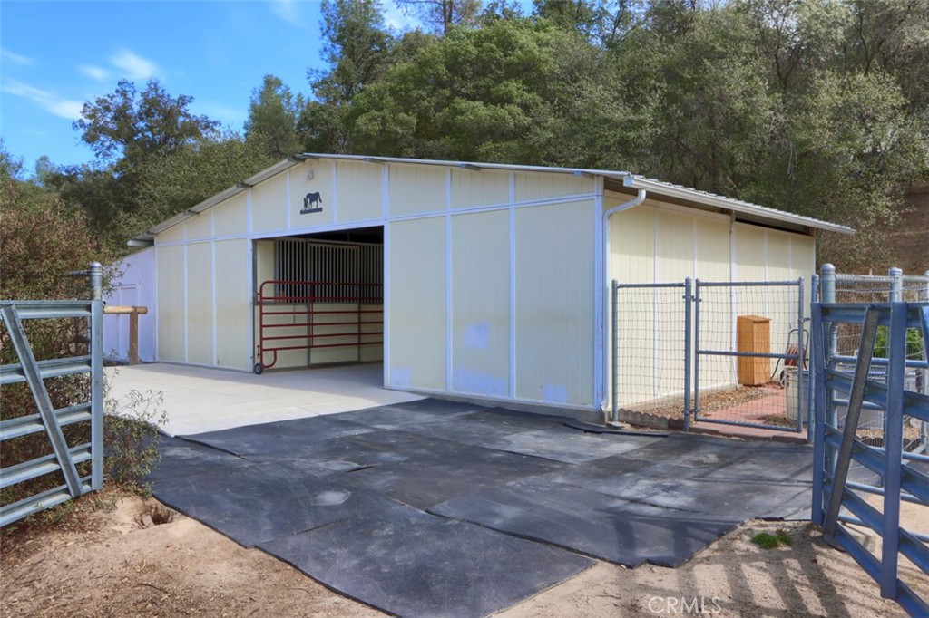 33337 Gold Nugget Ct, Coarsegold, CA 93614