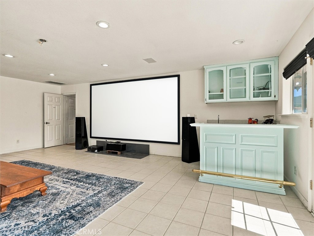49344 Deerview Ln, Oakhurst, CA 93644