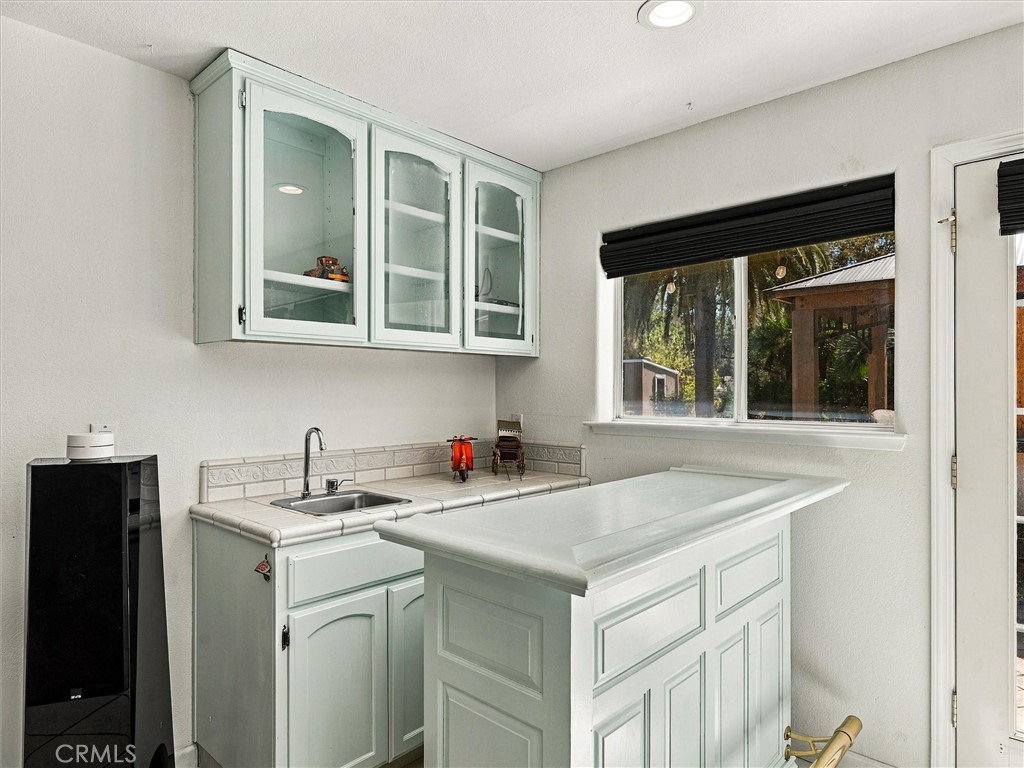 49344 Deerview Ln, Oakhurst, CA 93644
