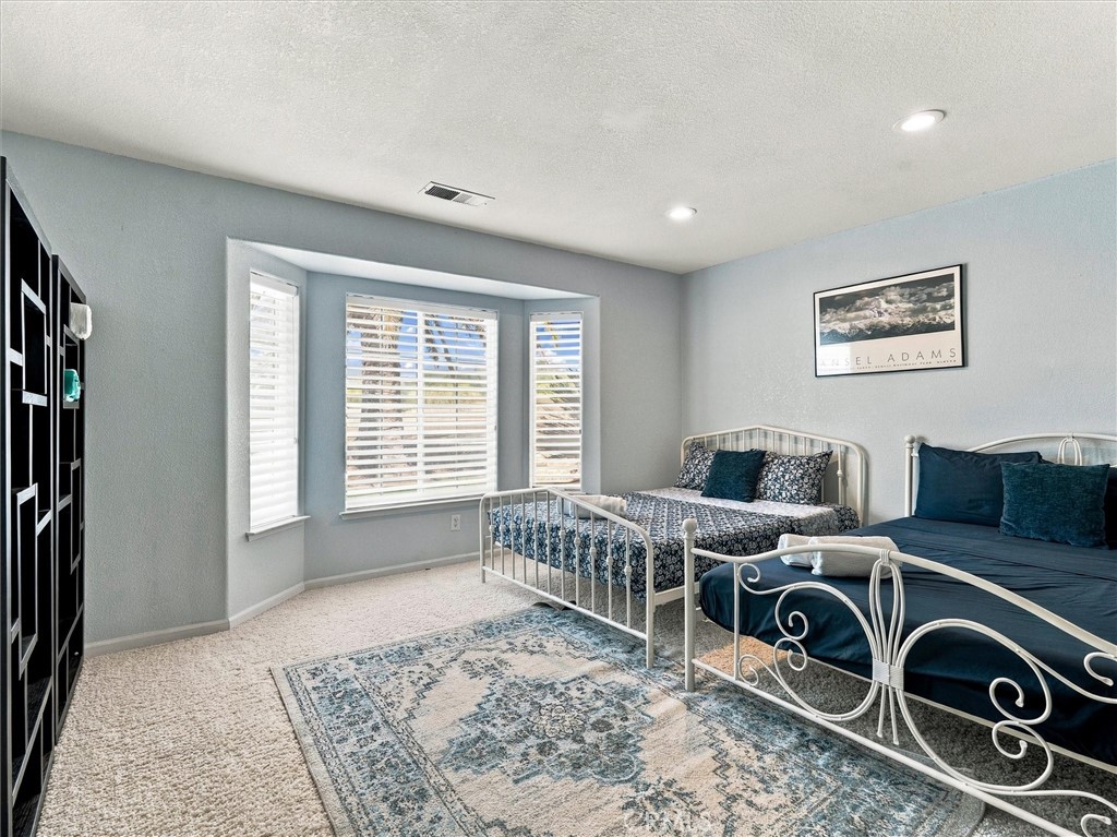 49344 Deerview Ln, Oakhurst, CA 93644