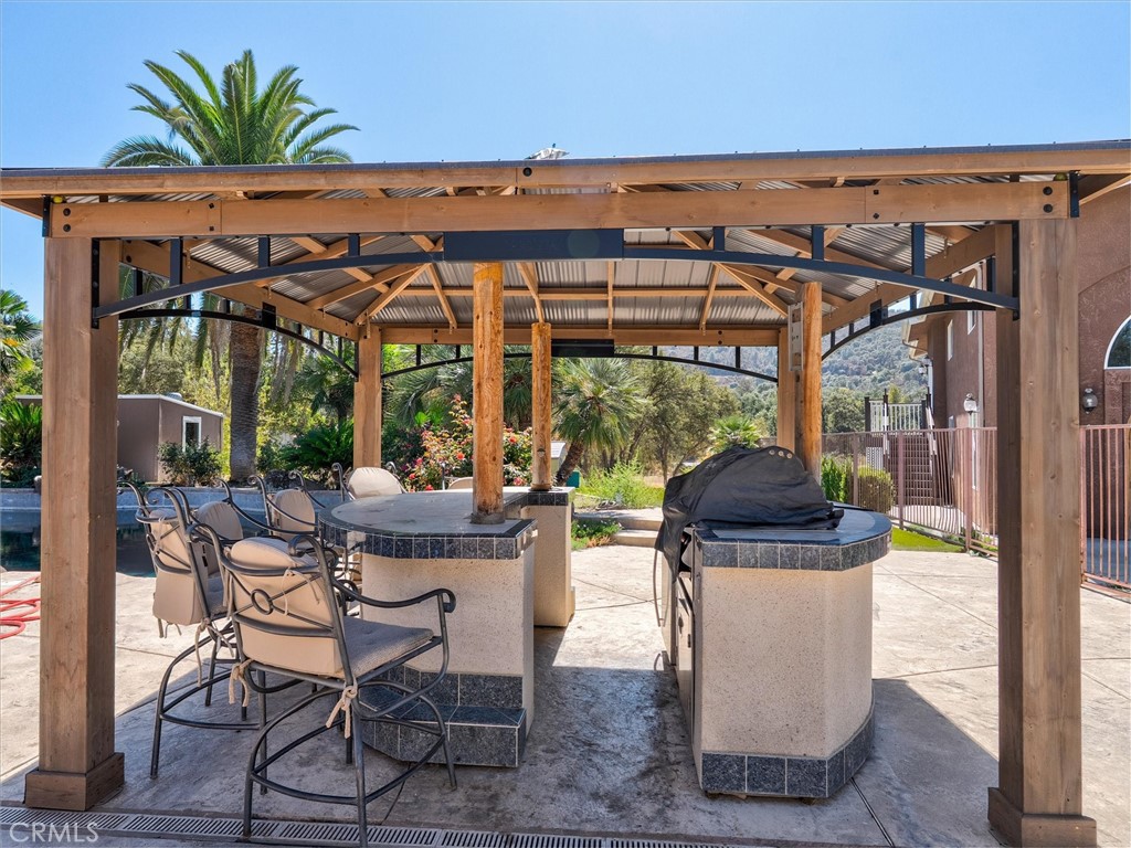 49344 Deerview Ln, Oakhurst, CA 93644