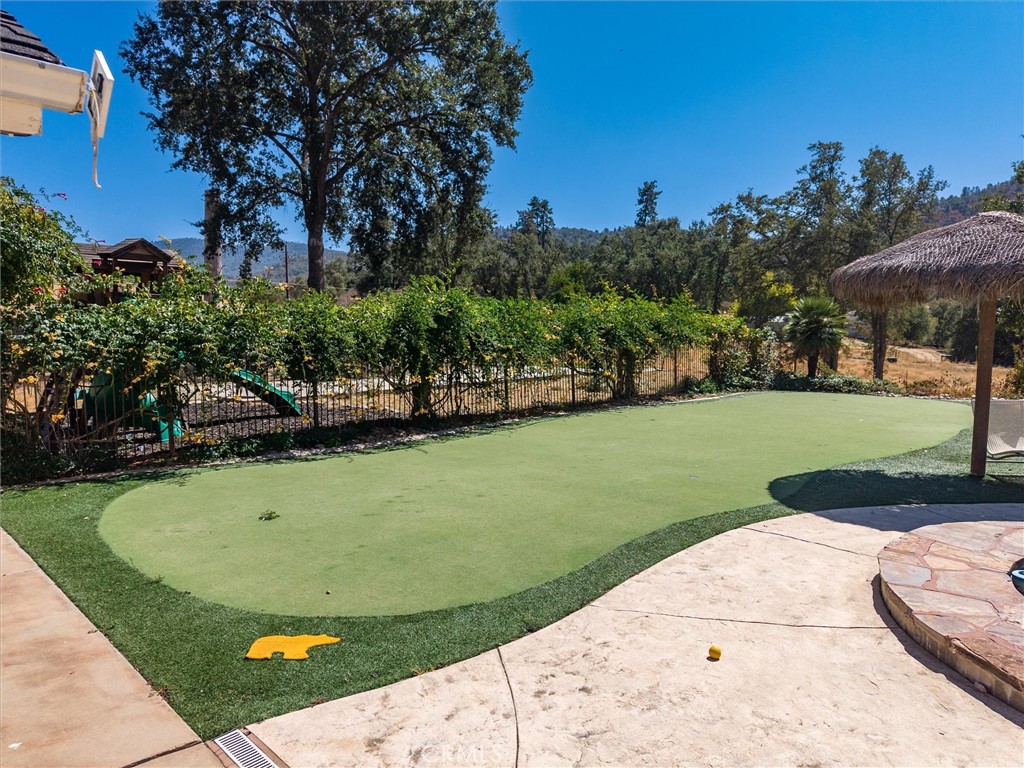 49344 Deerview Ln, Oakhurst, CA 93644