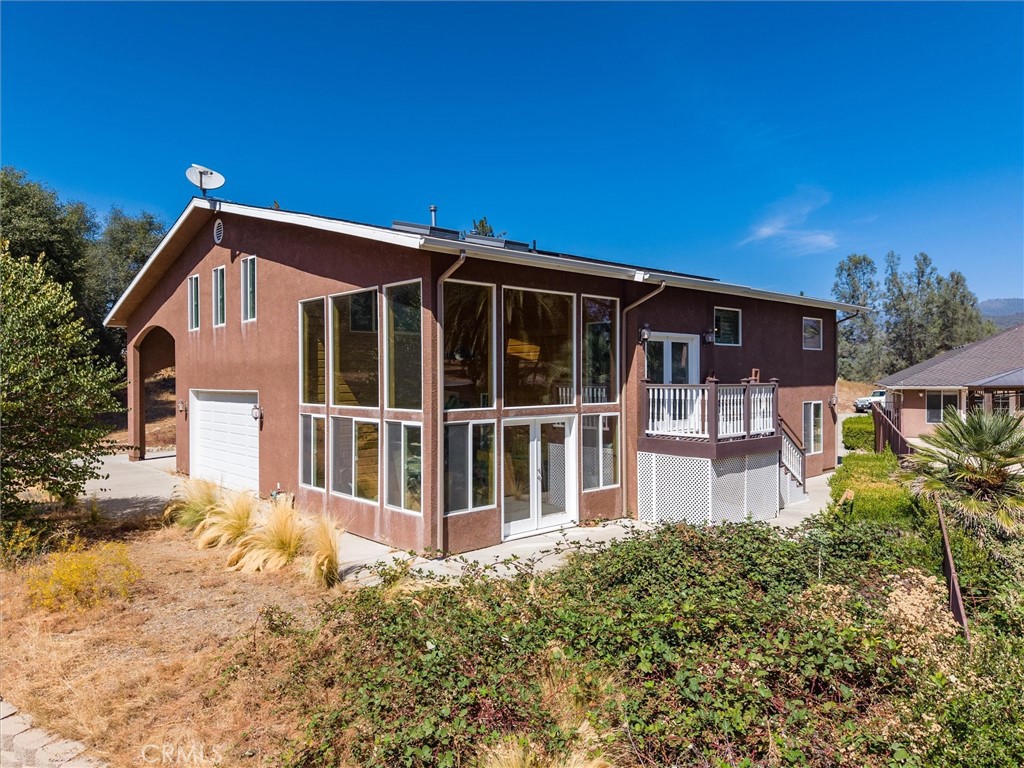 49344 Deerview Ln, Oakhurst, CA 93644