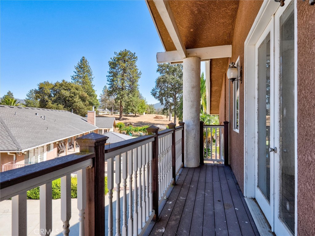 49344 Deerview Ln, Oakhurst, CA 93644