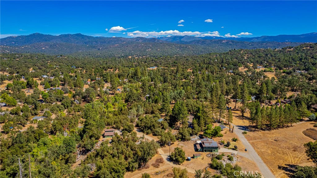 41133 41129 Highway 49, Oakhurst, CA 93644